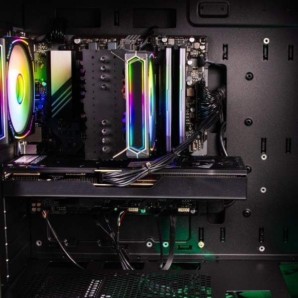 Captiva PC Highend Gaming I95-424 (i9-14900KF/RTX5070 12GB GDDR7/SSD 2TB/32GB/WLAN/Windows 11 Home 64-bit)