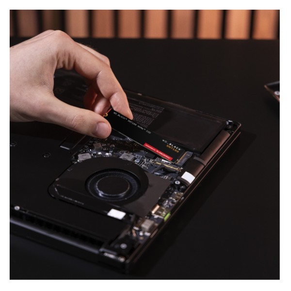 SSD WD Black 4TB SN7100 NVME M.2 PCI Express WDS400T4X0E PCIe 4.0 x4