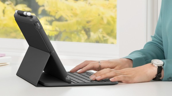 Keyboard Logitech Slim Folio gray (DE) (920-009474)