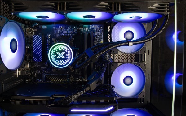 Captiva PC Highend Gaming I99-731 (i7-14700/RX9060 XT 16GB GDDR6/SSD 1TB/32GB/WLAN/Windows 11 Home 64-bit)