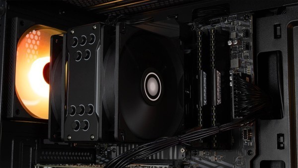 Captiva PC Advanced Gaming I95-830 (i7-14700KF/RTX5060 8GB GDDR7/SSD 1TB/32GB/WLAN/Windows 11 Home 64-bit)