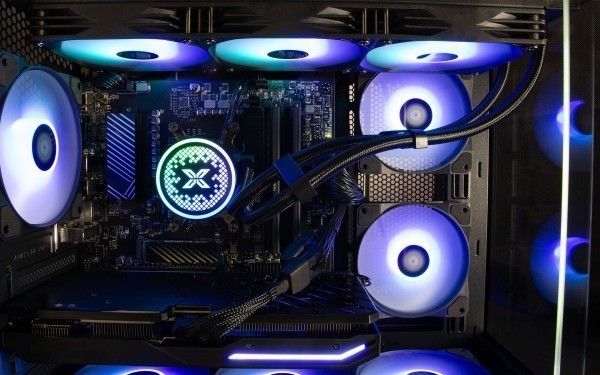 Captiva PC Advanced Gaming R92-597 (Ryzen 7 7800X3D/RTX5060 Ti 8GB GDDR7/SSD 1TB/32GB/WLAN/Windows 11 Home 64-bit)